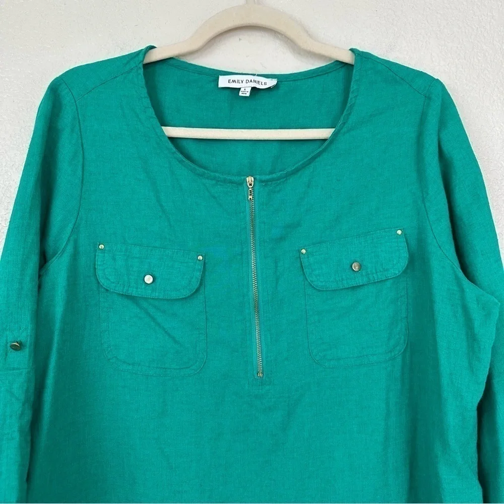 Emily Daniels size large